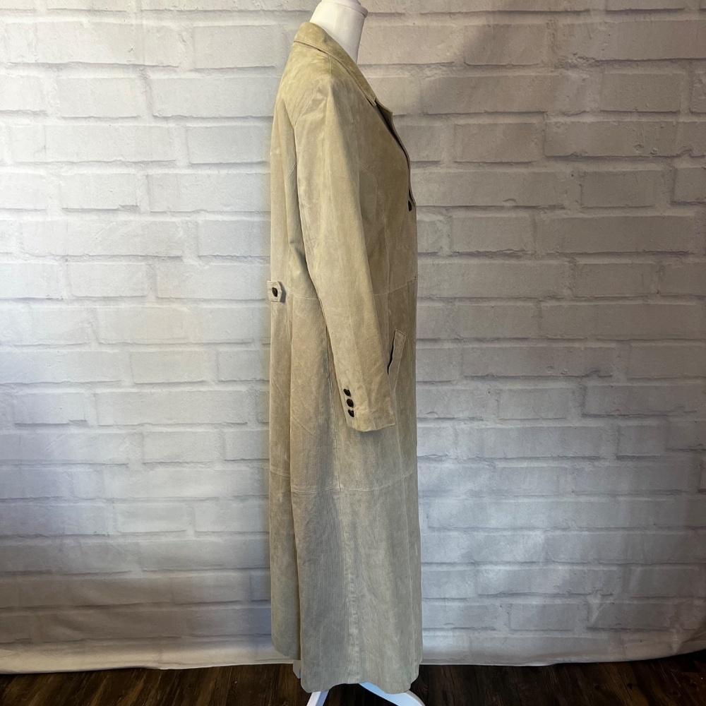 Genuine Leather Coat Never Worn - Picture 2 of 5